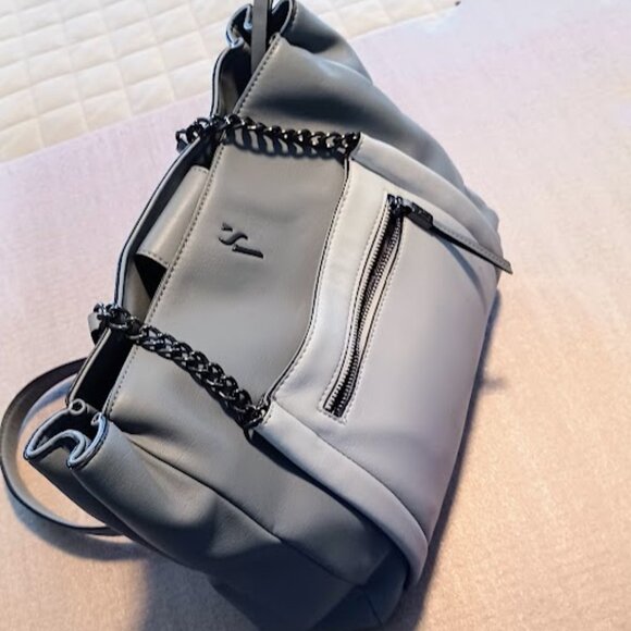 Simply Vera by Vera Wang dark/light gray large shoulder handbag w/9 compartments - Picture 4 of 11